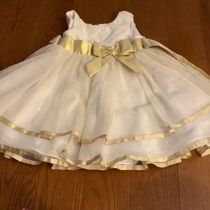 Rare Editions size 24mo beautiful white & gold dress